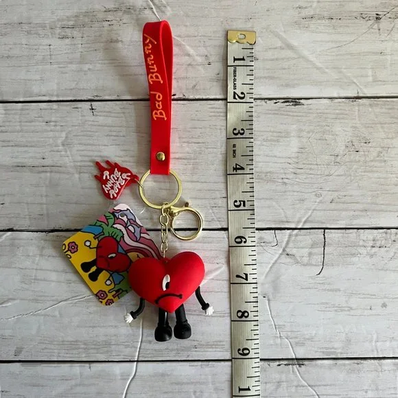NWT Bad Bunny El conejo Malo 3D Keychain UN VERANO SIN TI - Picture 2 of 2